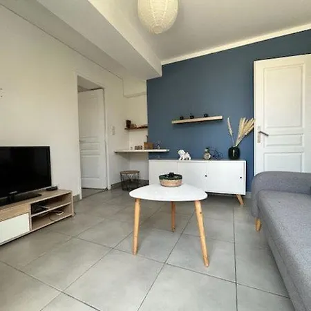 Cosy Situe Pres De Nimes *